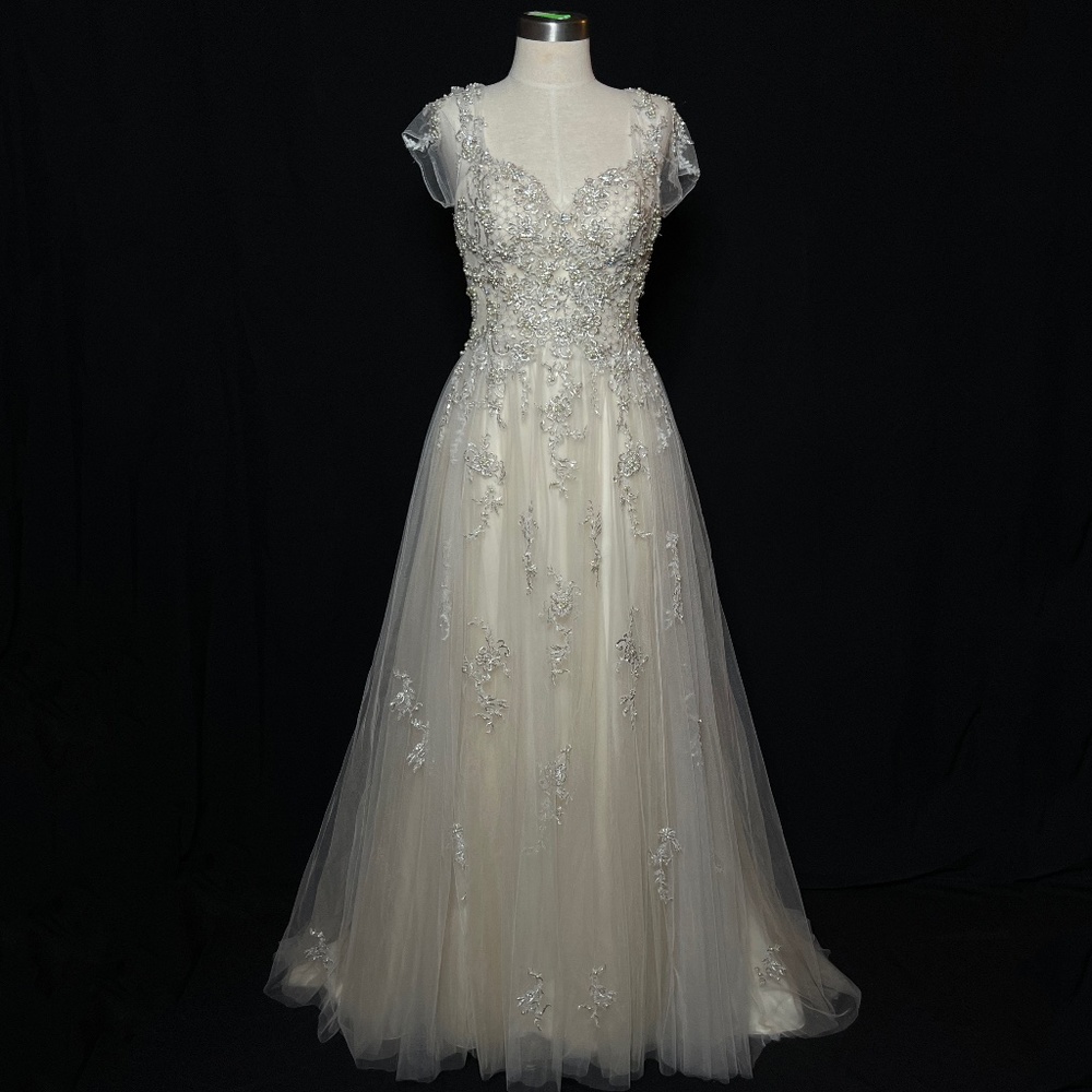 Maggie Sottero Wedding Dress